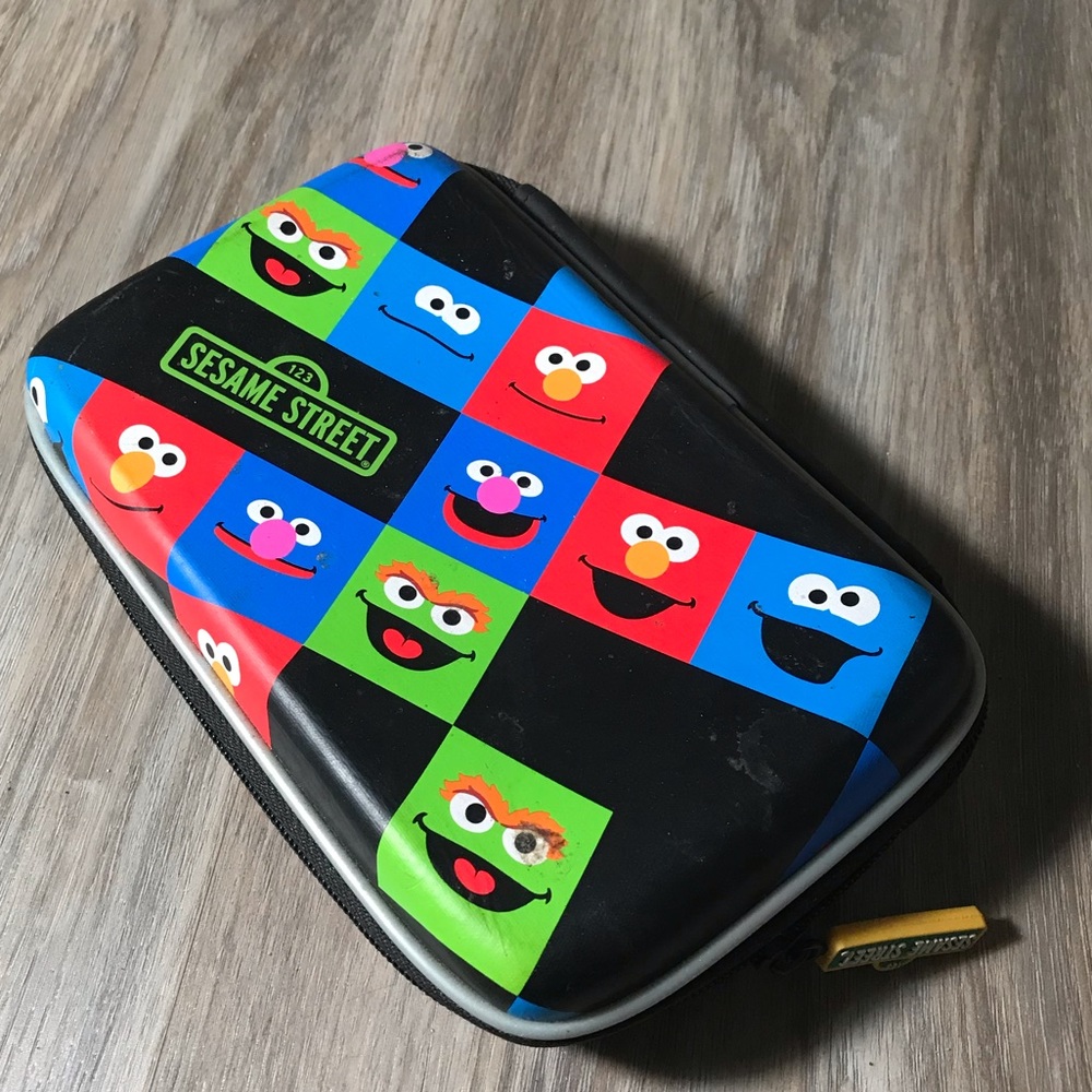Sesame Street Friends Soft Case - DS, DSi, DSi XL, Lite, 3DS - Picture 3 of 7